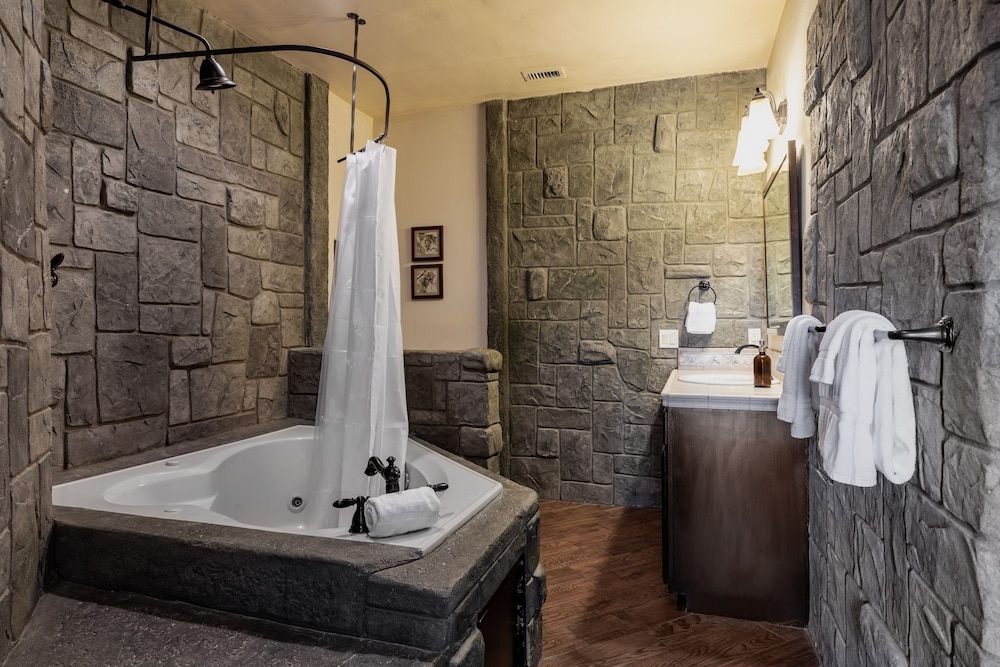Wilson Creek Manor By Avantstay Sleeps 24 Amazing Estate w Pool Game Room