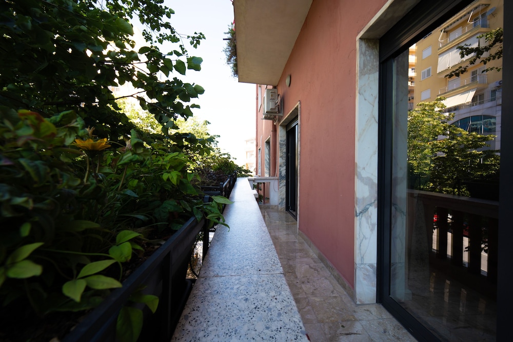 2115 Boutique Hostel