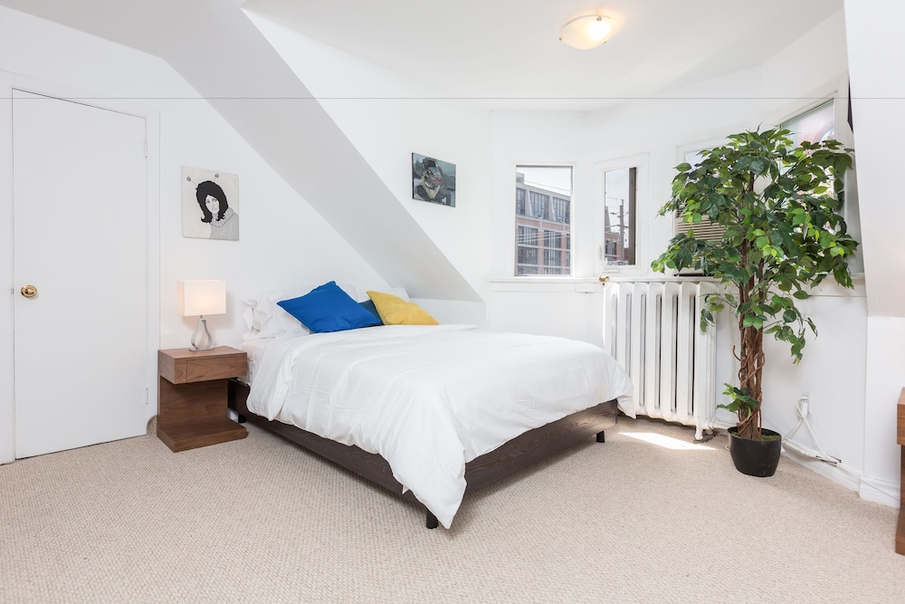 Applewood Suites - Palmerston Avenue - Image 2