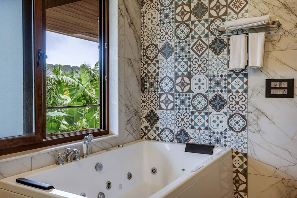 Villa Ayana 5bhk With Pool and Near the Beach