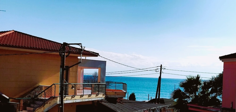 Paralio Hotel