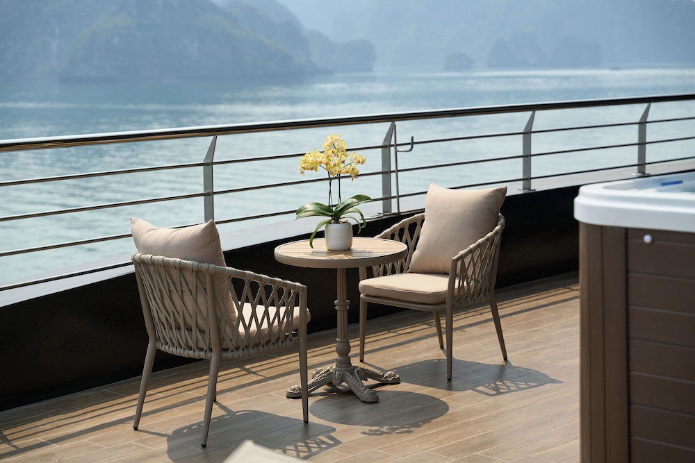 Calista Halong Bay Cruise
