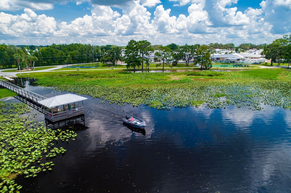 Sebring Vacations - Buttonwood Bay RV Resort - Property Image 14