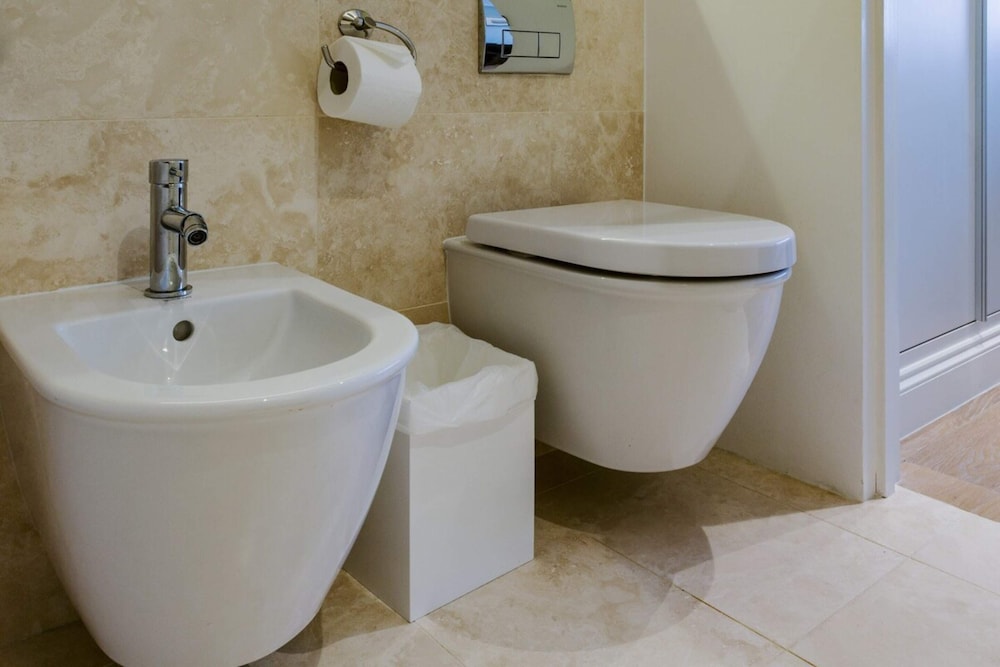 Beautiful 2 Bed 2 Bath Flat in South Kensington