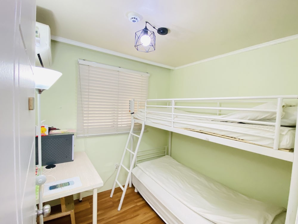 Aroha Guest House