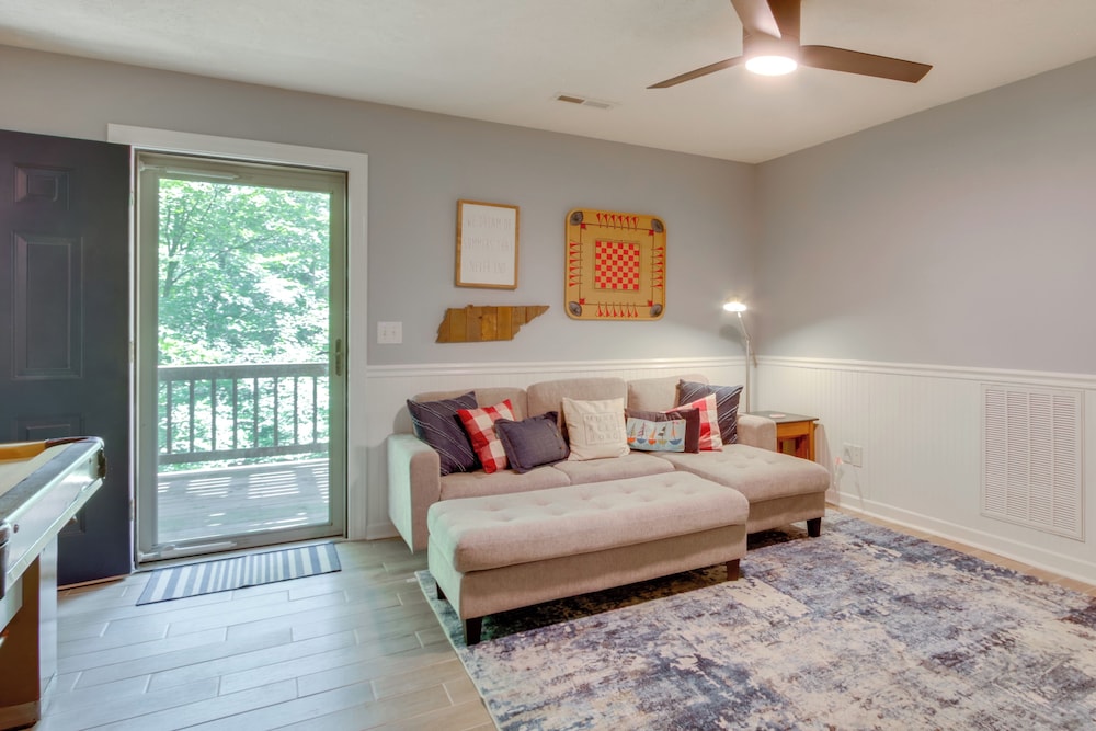 3 Mi to Pickwick Lake: Spacious Family Getaway