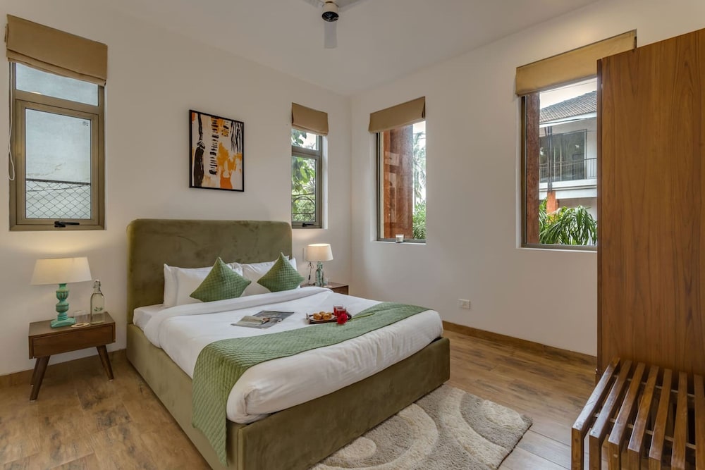 Casa Maxima - 4BR w Private Pool 1km to the Beach