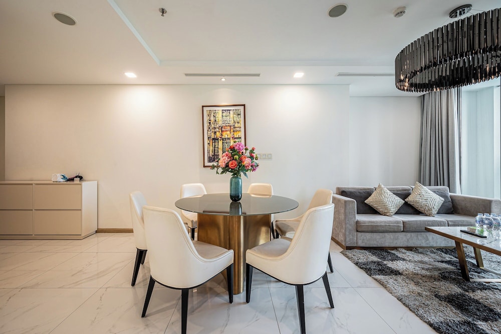 Somi Luxstay Landmark 81