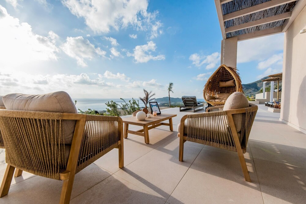Villa Cielo I Free Heated Pool Stunning Seaview view 2