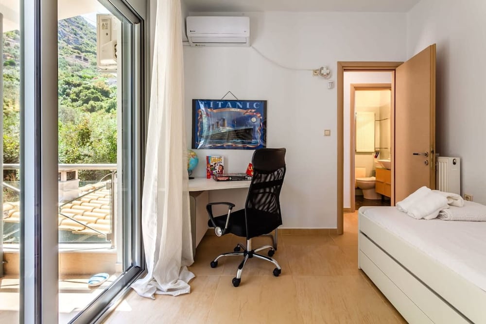 Aigli Luxury Villa - Panoramic Seaview Retreat