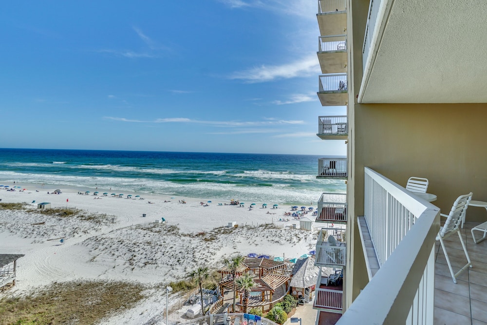 Pelican Beach Resort by Panhandle Getaways