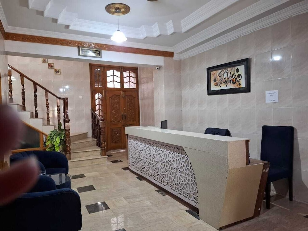 Royal Luxus Executive Guest House