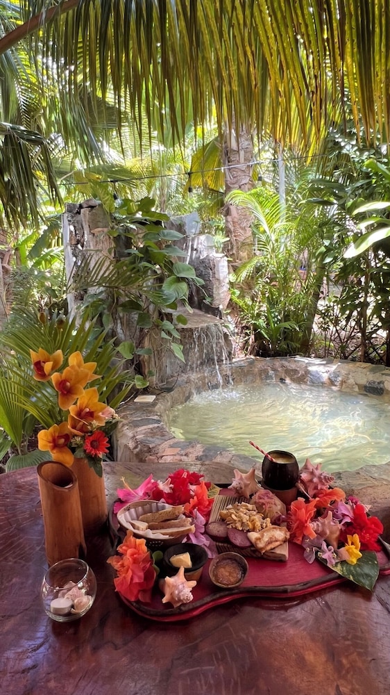 CHALET TROPICAL Hotel & Restaurant-Pizzeria