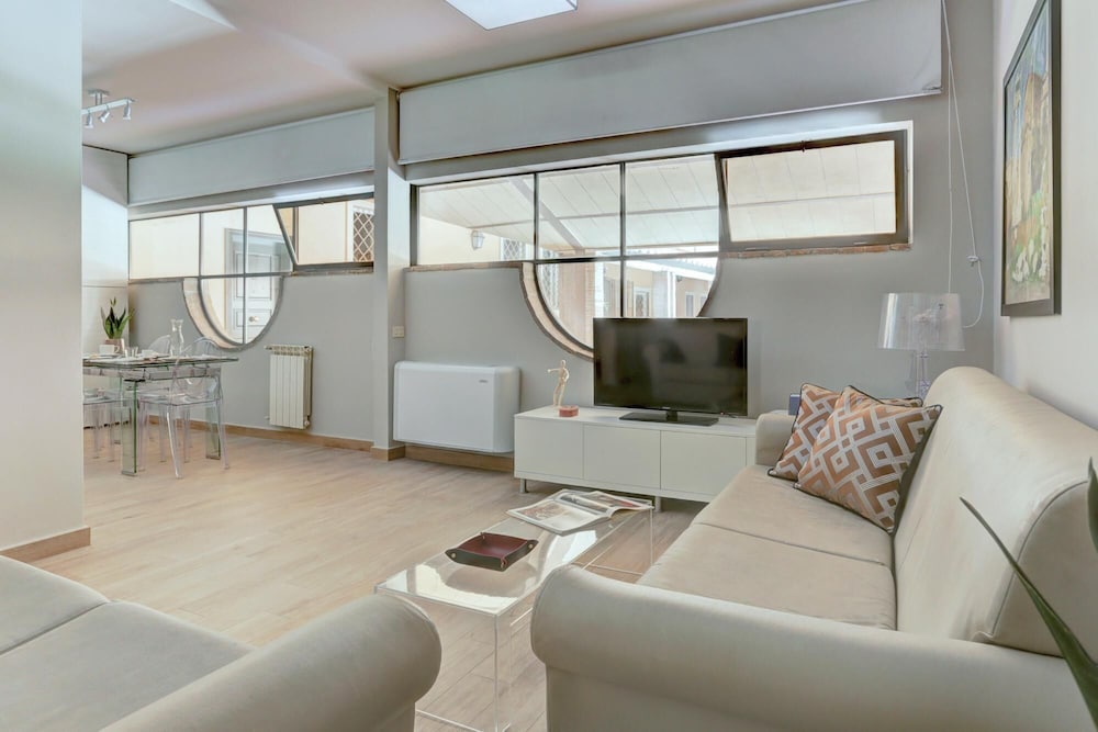 A1 Piazzetta Margutta - A1 - My Extra Home