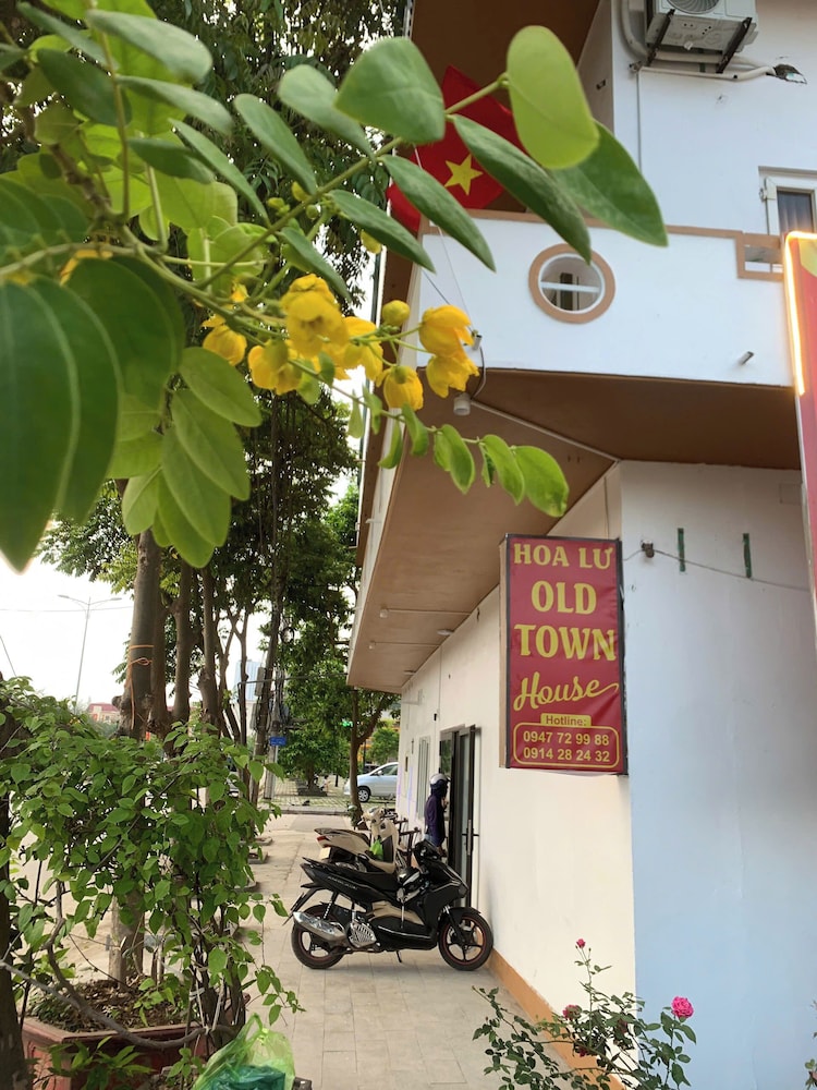 Hoa Lư Old Town House