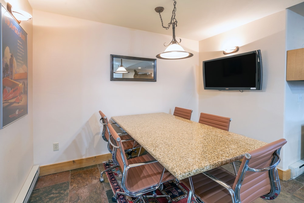 meeting & event spaces