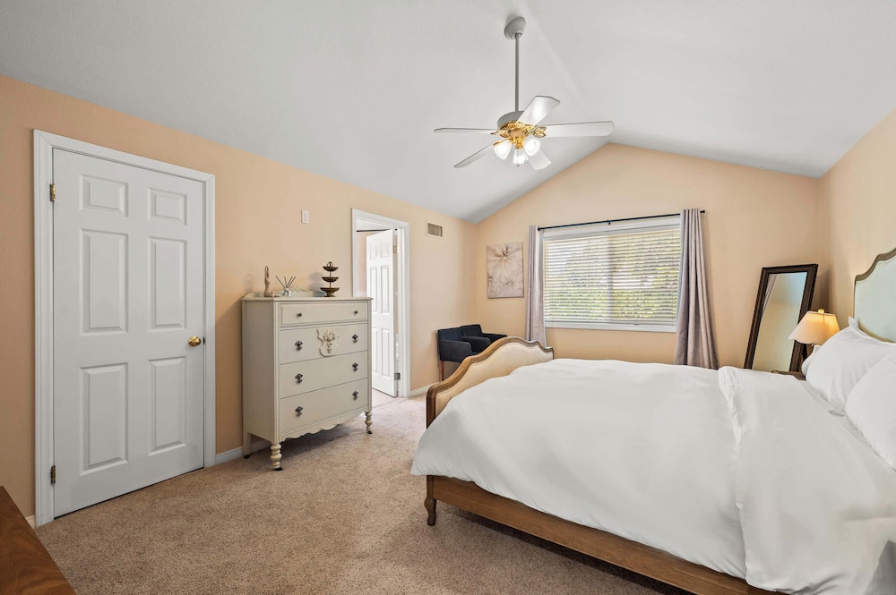 Modern Serenity Near LA Tranquil 3BR Stay
