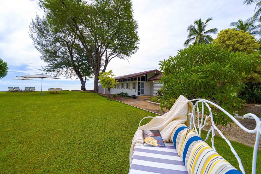 Oceanfront 6 Bedroom Twin Villas OV6