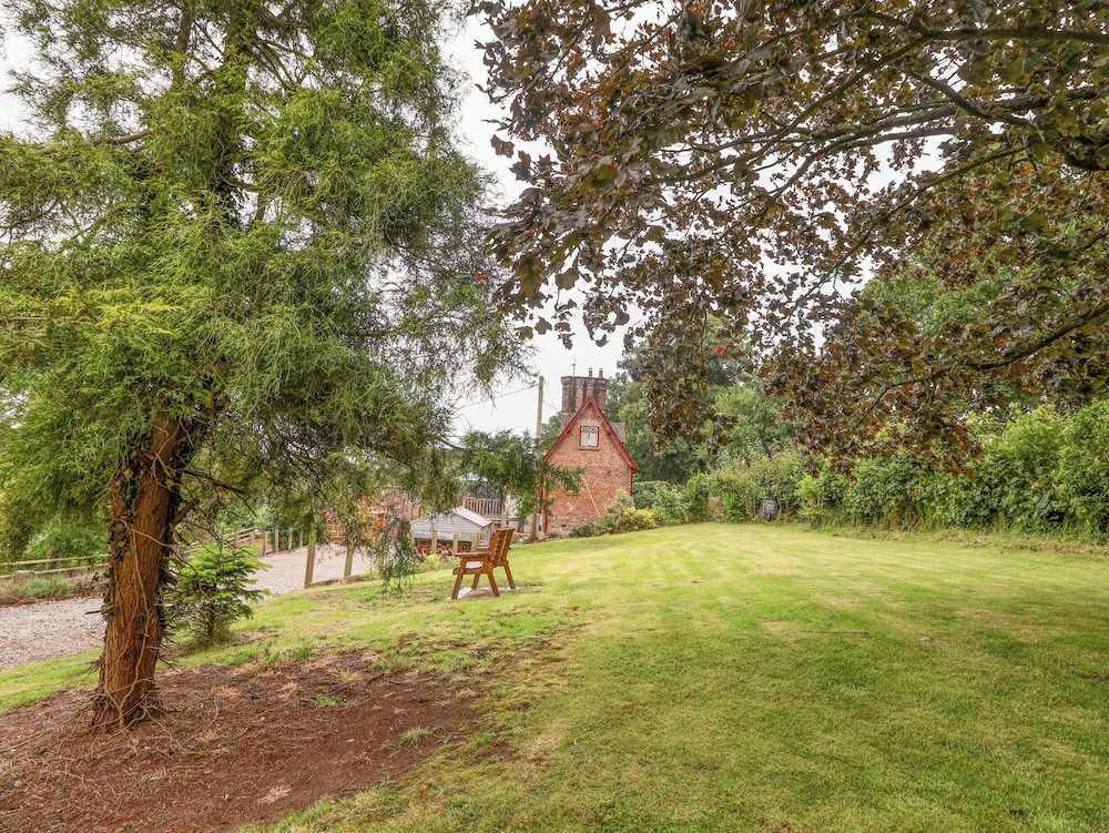 1 Fountain Cottages