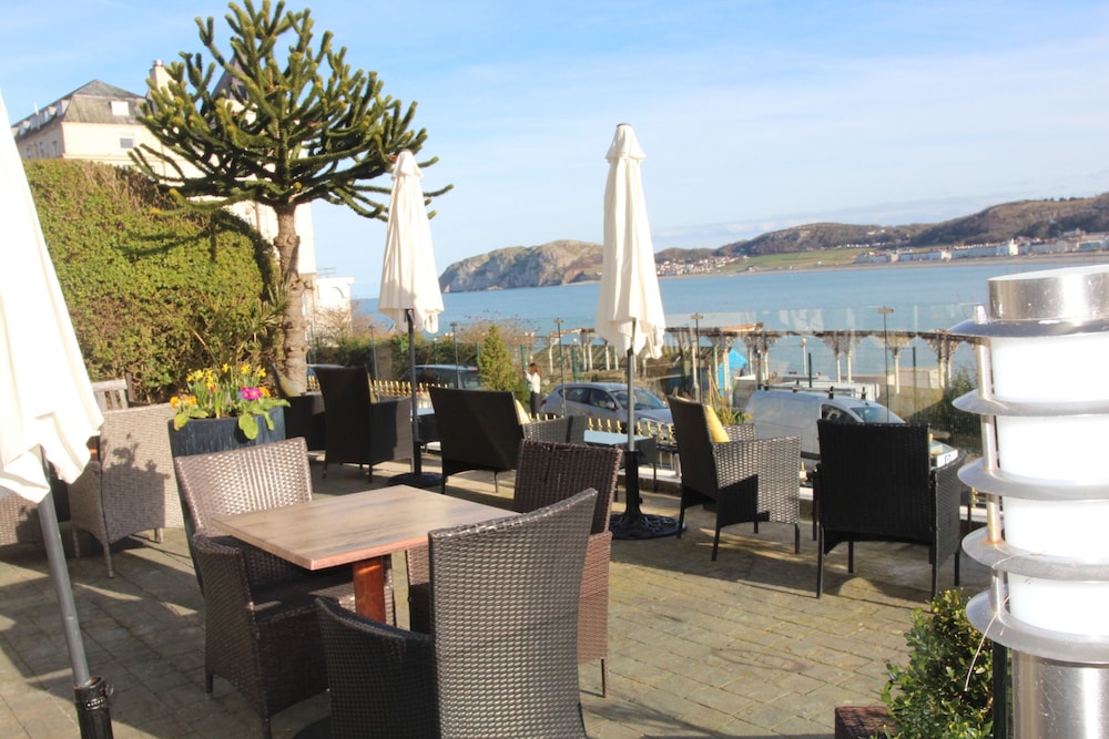 Bryn-Y-Mor Hotel