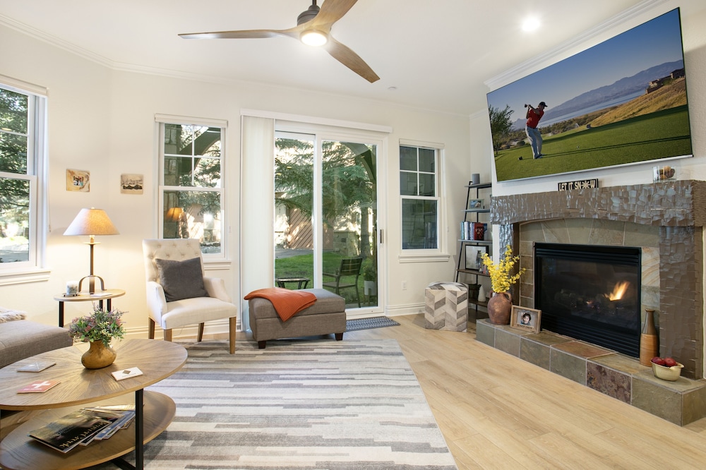 104 Lodge At Brookside 2 Bedroom Condo by RedAwning - Property Image 14