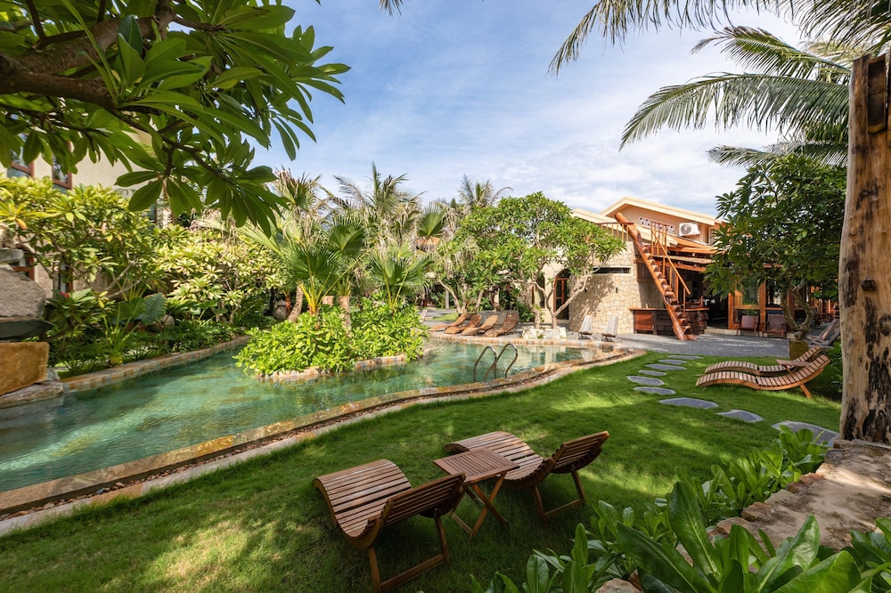 Sun Village Beach Resort
