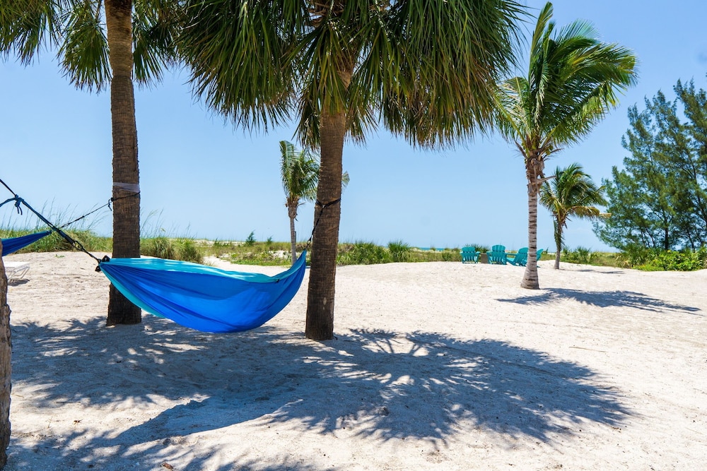 The Molloy - A Boutique Beach Resort