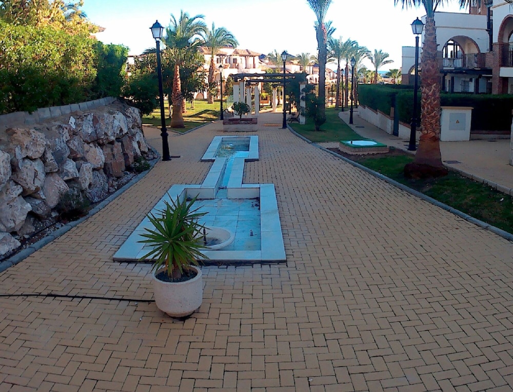Home Star Thalassa
