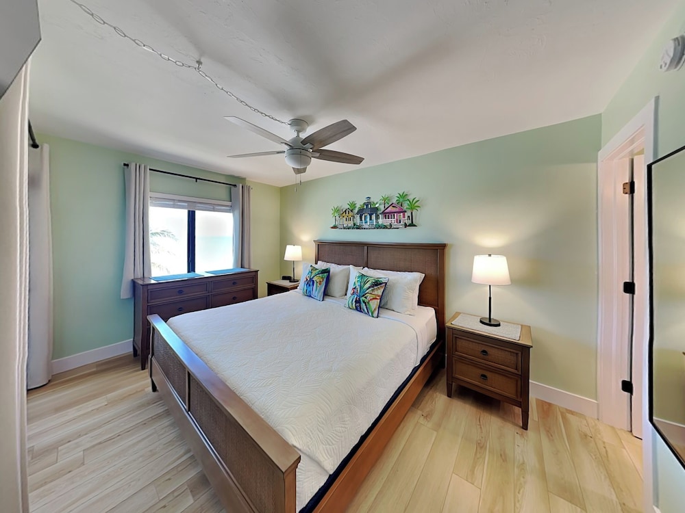 Seaside 3 by Distinctive Beach Rentals