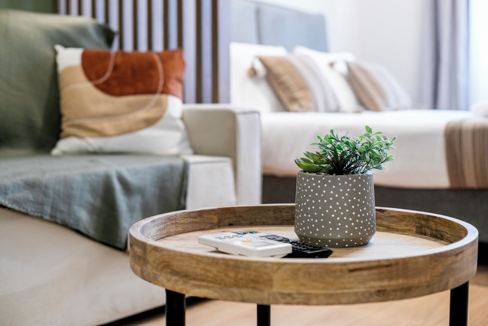 Avia Deluxe Studio- Athens Modern Escape