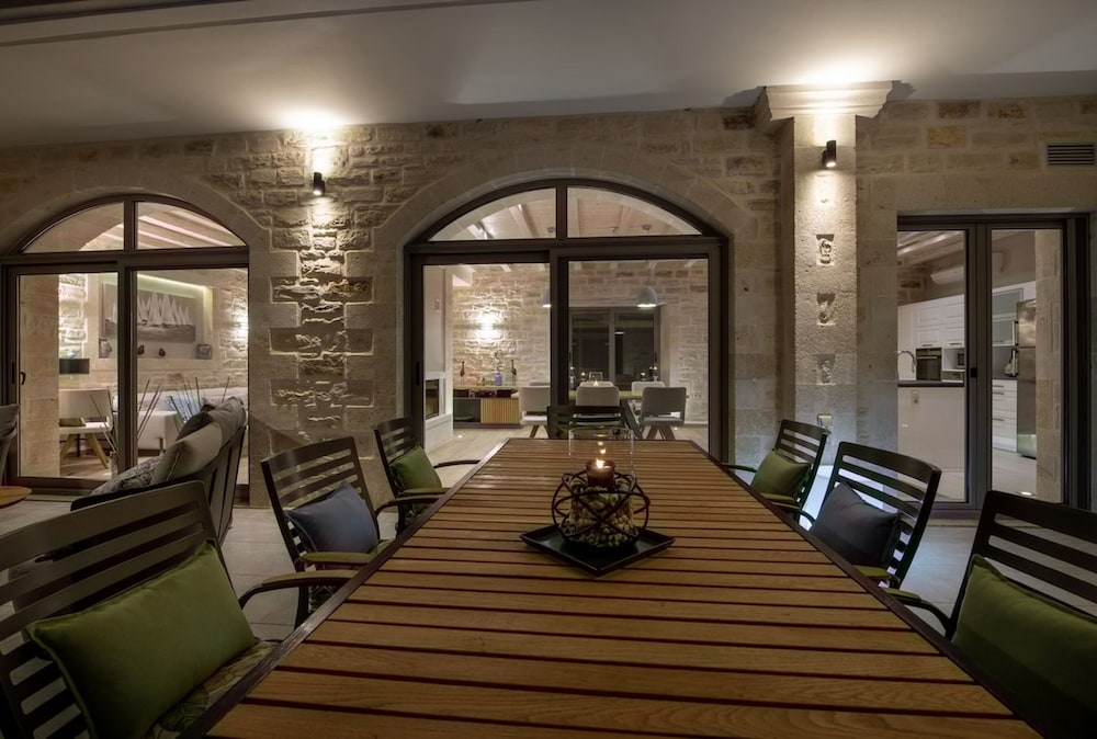 Villa Aurora Luxurius Living