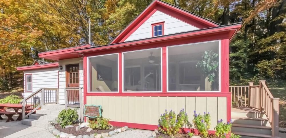 Hotel The Swallow - Three Bedroom Villa, Sleeps 7