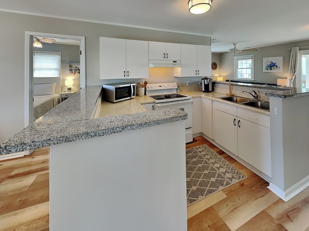 The Sassy Sea Turtle by Topsail Realty
