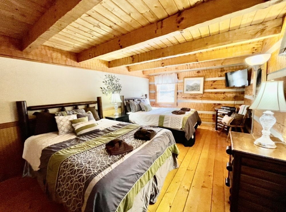 Olde Tyme Way Cabins 3526