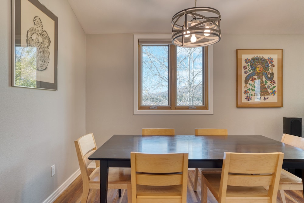 Lulu City 5B by Avantstay Across From Lift 7 10-minute Walk to Downtown