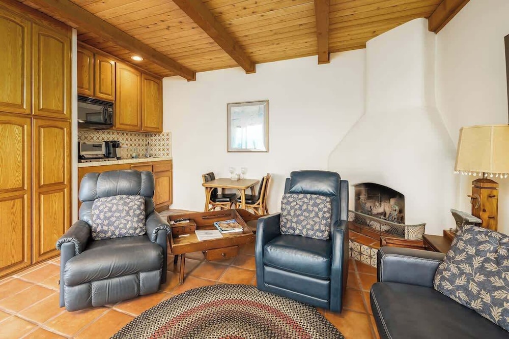 4 Bedroom With Pool in Oceanside