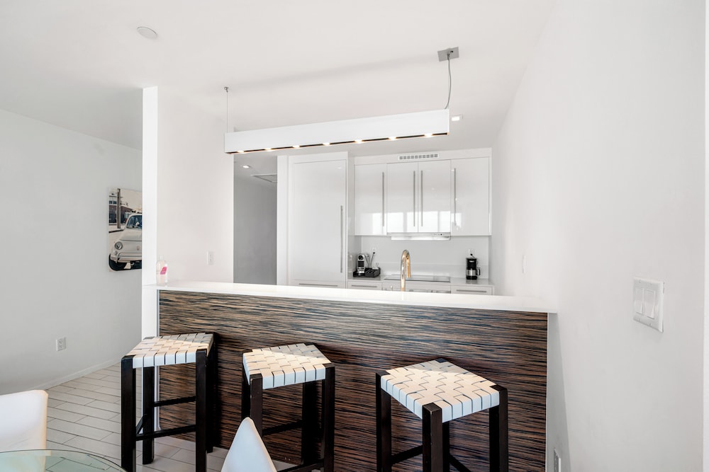 Luxury Vacation Rentals in South Beach by LRMB