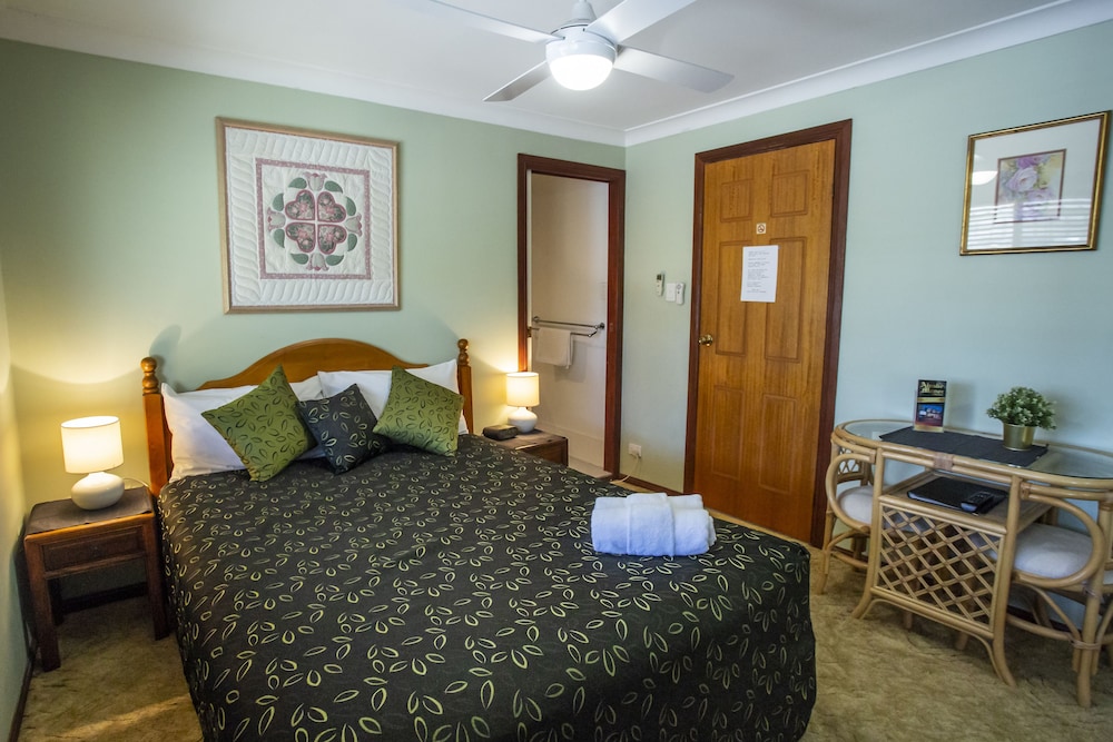 Ainslie Manor Guests House