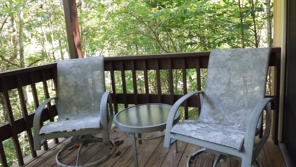 Ski Country 66-c 2 Bedroom Condo by RedAwning view 3