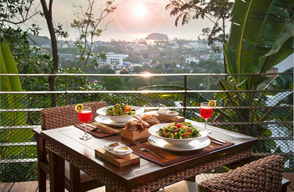 Kata Ocean View Residences