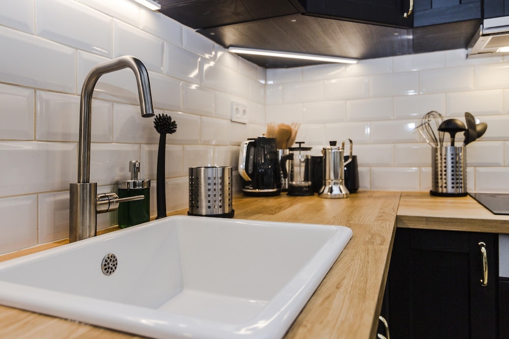 Modern APT in Center by Michal&Friends