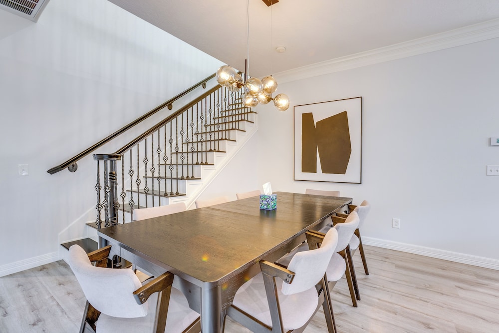 Pet-friendly Duplex Unit in Southwest Houston