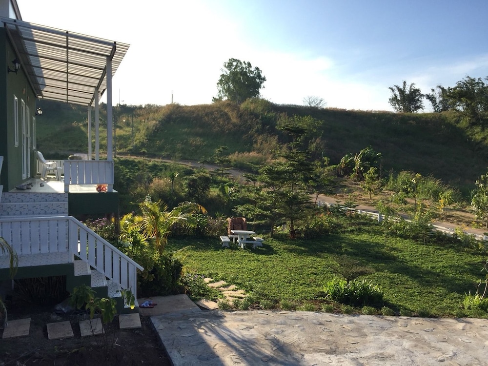 Baan Auemdao Resort