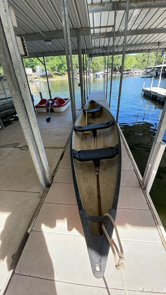 Cove Front, Kayak, Pedal Boat, and Nearby Restos