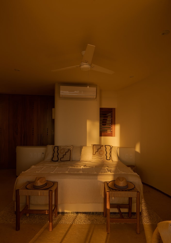 Mar de Coco Beach Front Villas view 4