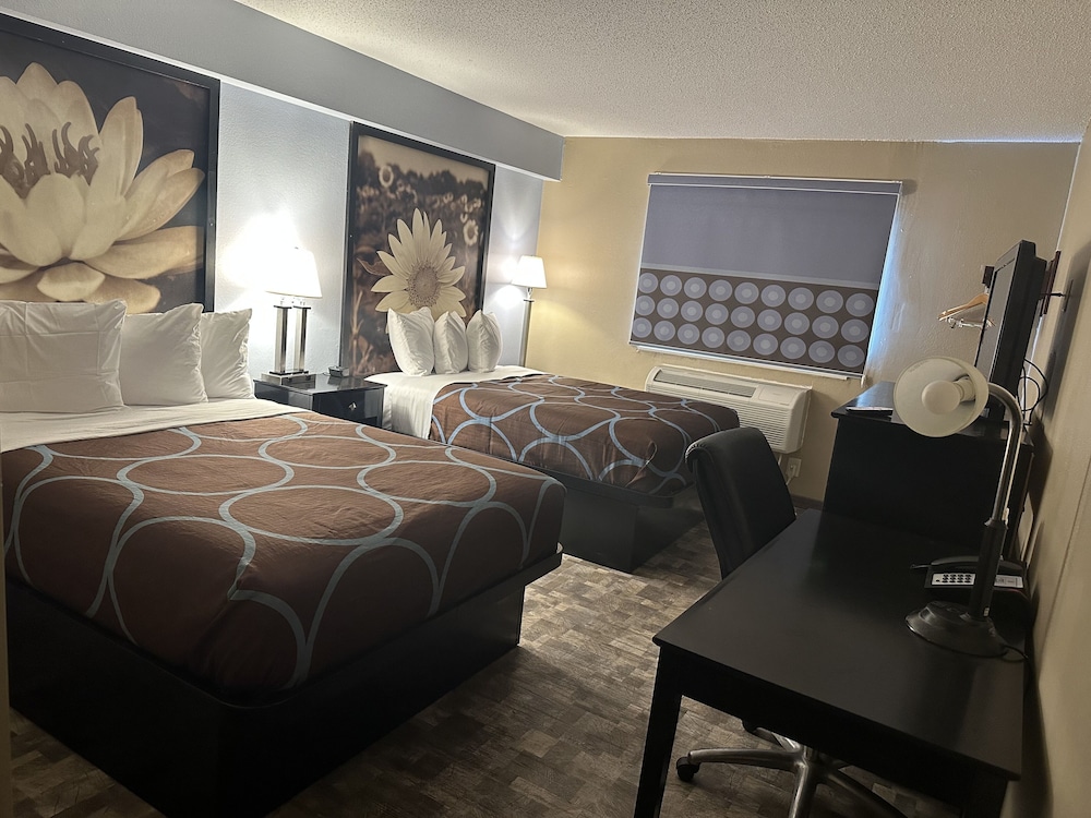 Super 8 by Wyndham Baltimore/Essex Area view 3