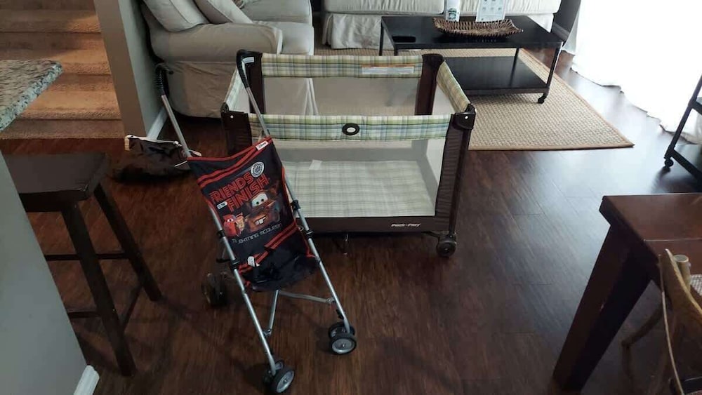 Kissimmee 4BR Townhouse: Perfect for Families!