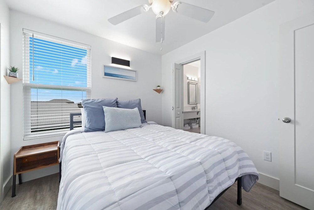 Pipedreams 333 W 4 Bedroom Home
