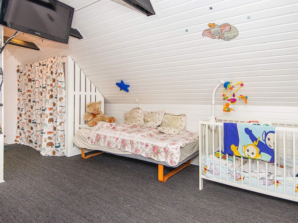 9 Person Holiday Home in Hojer view 5