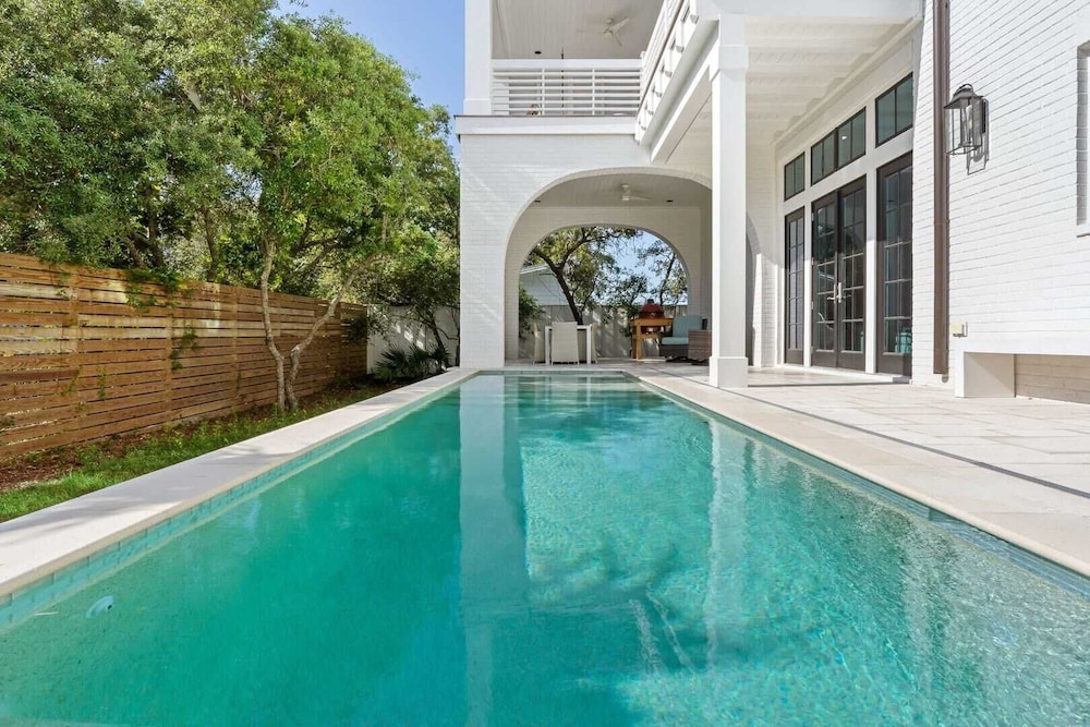 Endless Summer by Avantstay Oceanview, Private Pool, Golf Cart